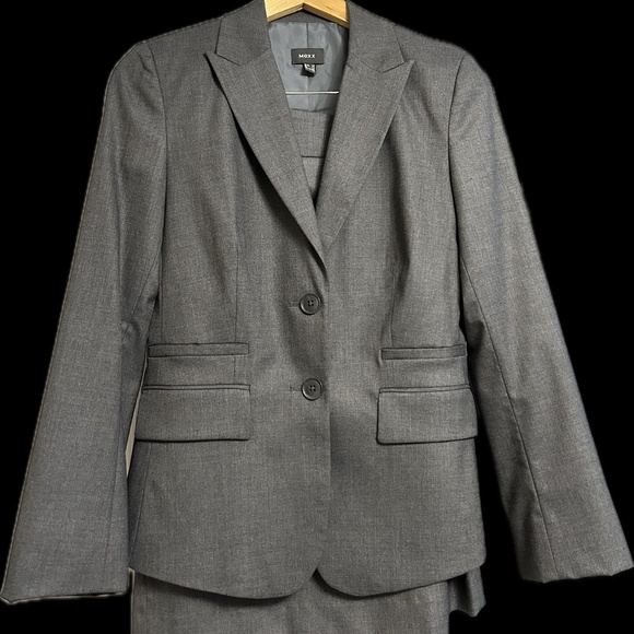 Mexx Grey Skirt Suit – Size 8 (Petite Fit) - Picture 1 of 7